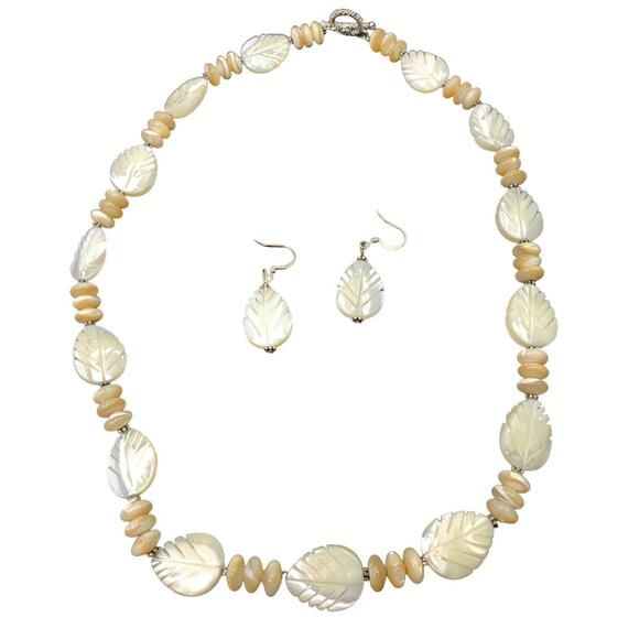 Mother of Pearl Leaf Necklace & Earring Set Vintage - Picture 3 of 7